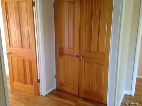 5th image of 174 Montgomery St APT 4