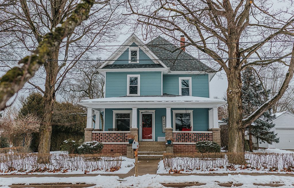 292 S Summit St - Property Image