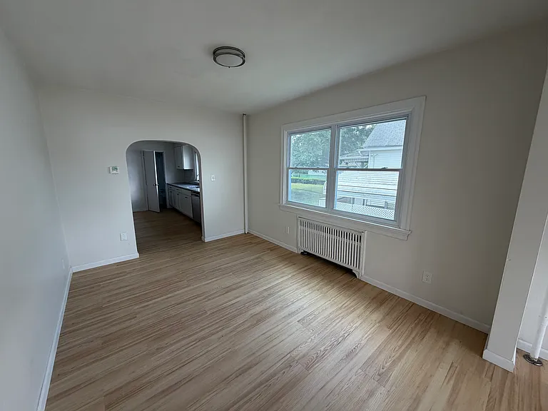 618-620 Maple St — Photo 12