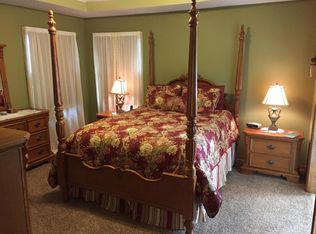 1209 Aspen Dr, Smithville, MO 64089
