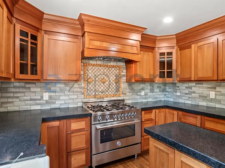 44 Bridlepath Ct — Photo 12
