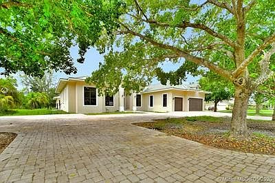 4th image of 11870 Acorn Dr