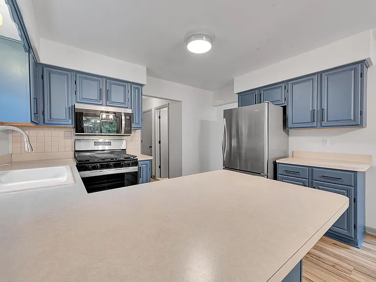 35643 Drake Dr — Photo 4
