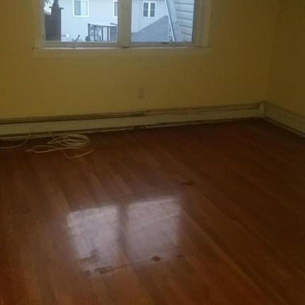 5th image of 42 Garibaldi Ave