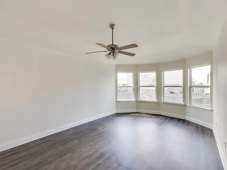 820 Vintage Way — Photo 17