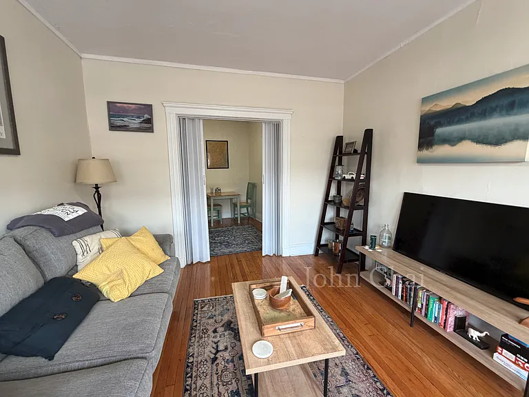 127 Sutherland Rd #K — Photo 11