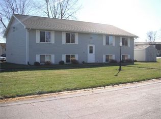 107 Crestview Dr APT E3, Eldridge, IA 52748