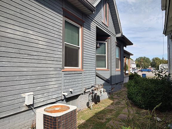 2nd image of 933 S 5th St #2
