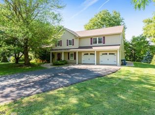 11 Wayne Ter, Basking Ridge, NJ 07920
