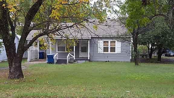 2nd image of 719 W Washington Ave