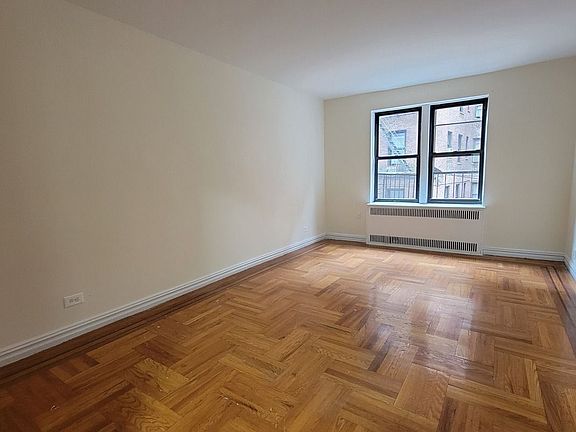 2nd image of 10 Overlook Ter APT 1A