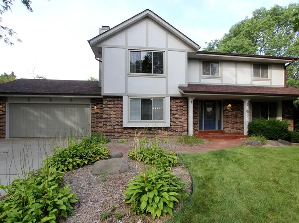 5650 Grandview DRIVE, Greendale, WI 53129