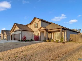 216 Somerscape Dr, Huntsville, AL 35811