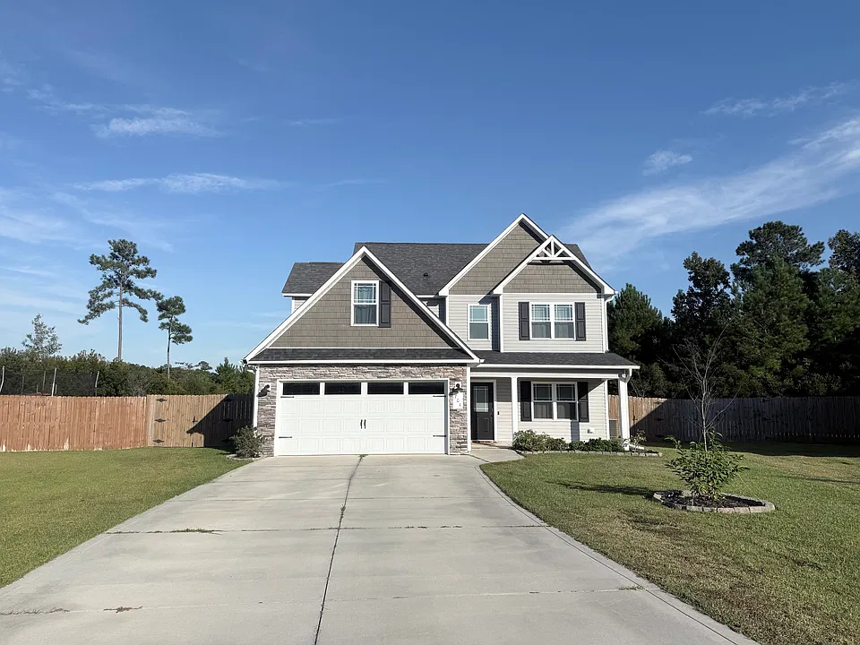704 Mooring Ct