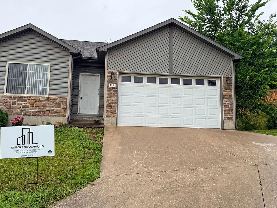 112 Lakeview Ct