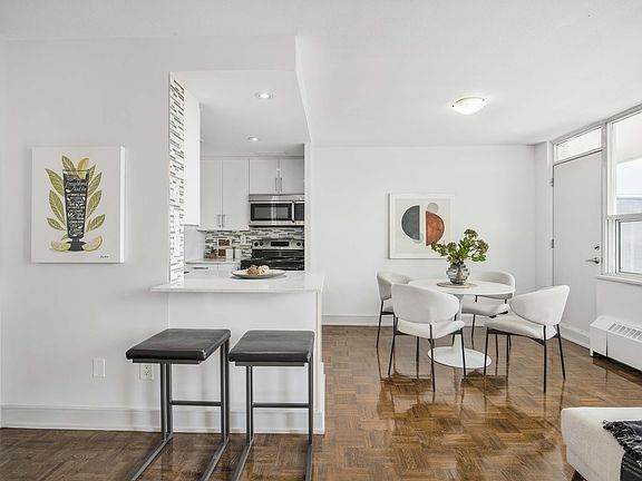 5th image of 225 Davisville Ave #1275237