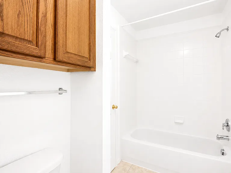 10057 Wyndbrook Dr — Photo 26