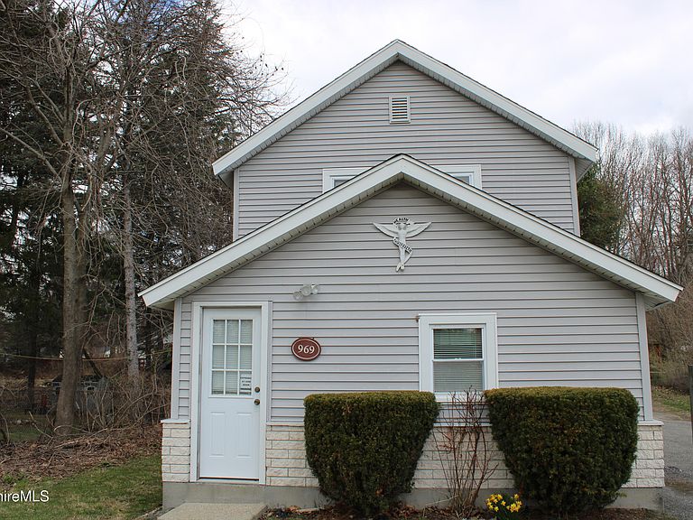 Listing photo 2