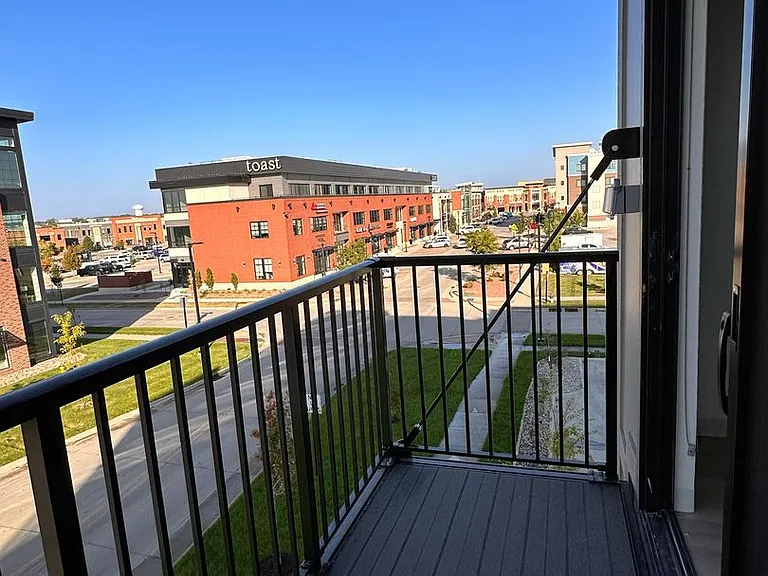 District Place — Photo 22