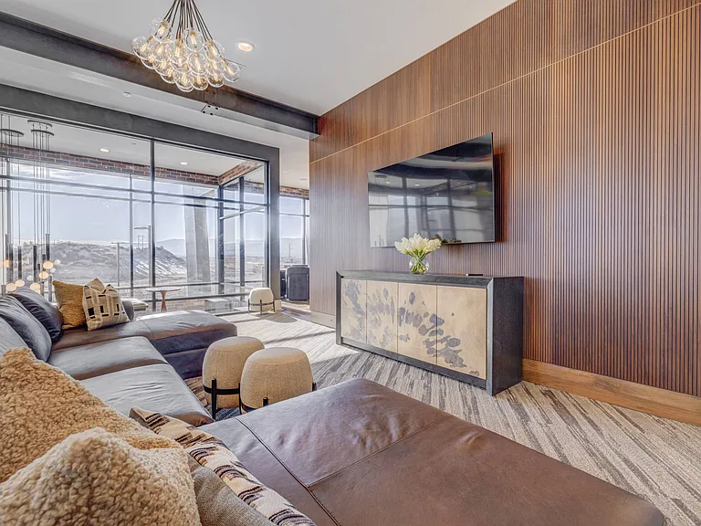 13601 S 600 W — Photo 24