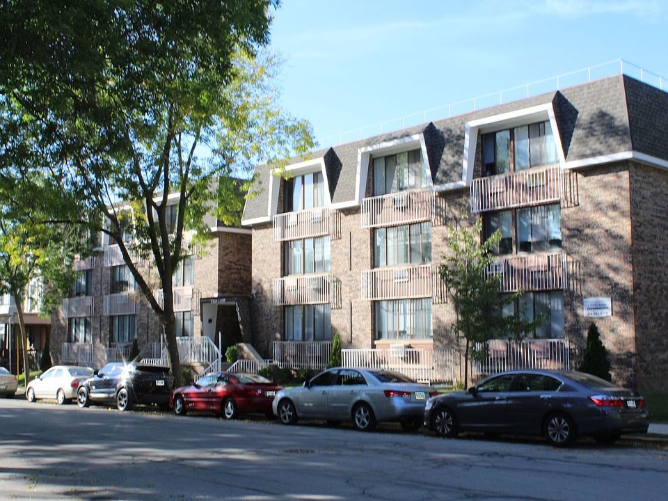 1st image of 2020 E Park Pl #107