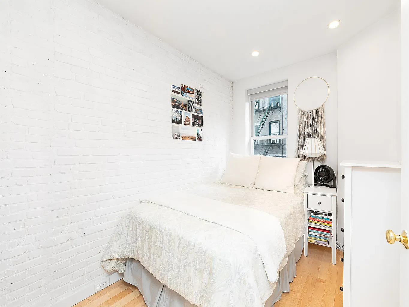 228 East 22nd Street — Photo 4