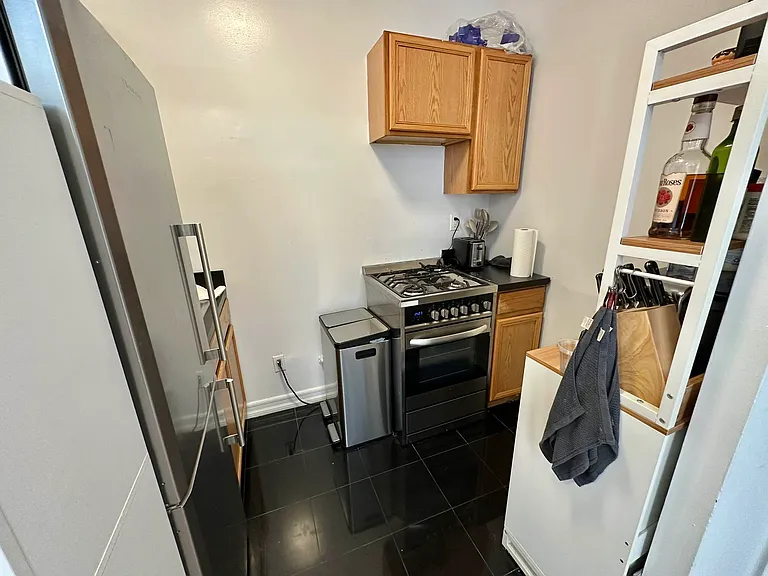 416 Lafayette St #3A — Photo 3
