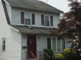24 Madison St, Lynbrook, NY 11563