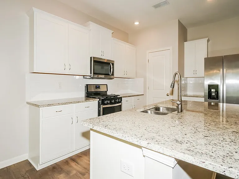 445 Beau Tisdale Dr — Photo 6