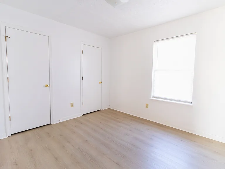 Apt 1