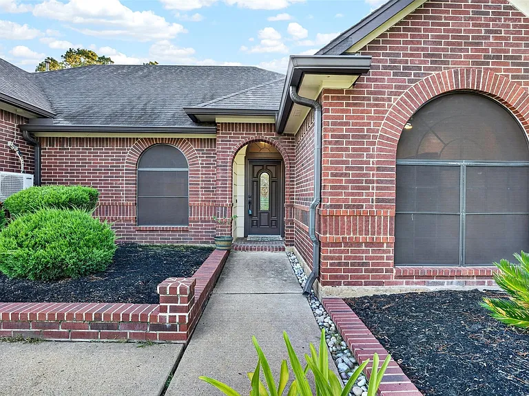 18610 Autumn Hills Dr — Photo 9