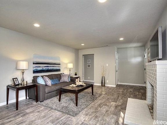 5th image of 1409 Frances Dr