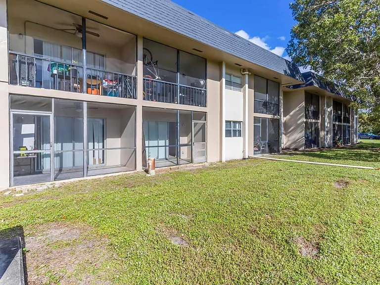 7900 Fairview Dr #105 — Photo 21