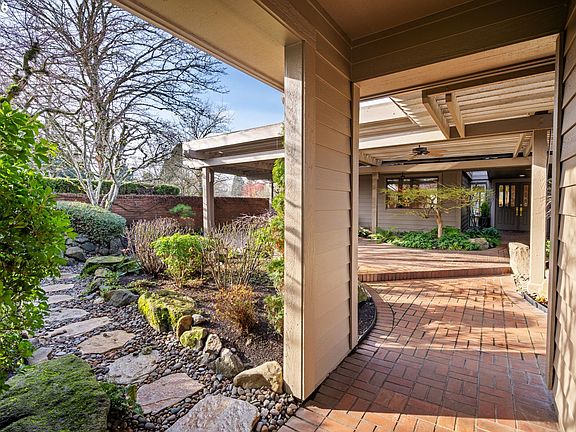 3rd image of 7585 SW Arbor Glen Ct