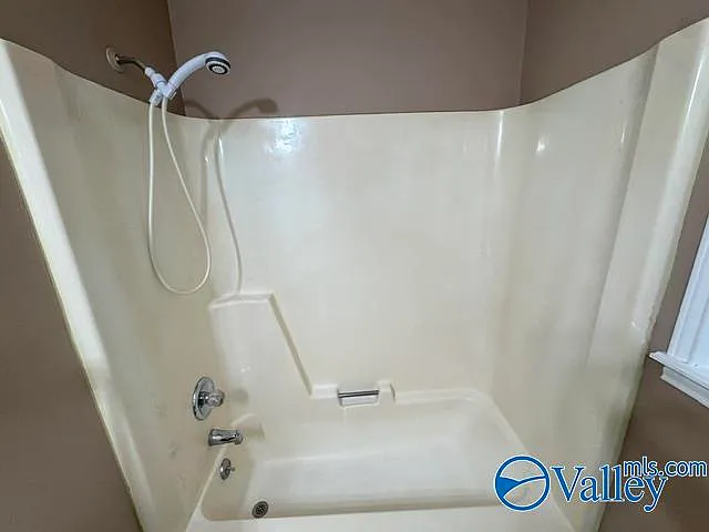 389 Oakland Rd — Photo 27