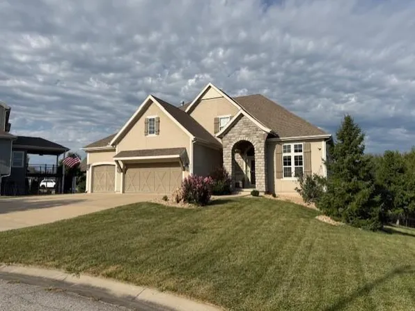 221 SW Roosevelt Rdg, Lees Summit, MO 64081