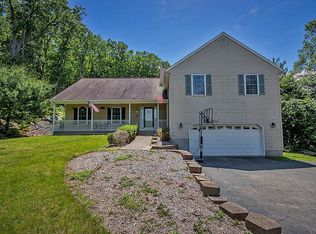 28 Autumn Ct, West Milford, NJ 07480