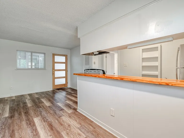 5210 Joe Sayers Ave #E — Photo 9