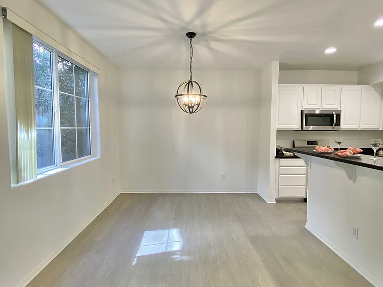 Tilden Ave — Photo 13
