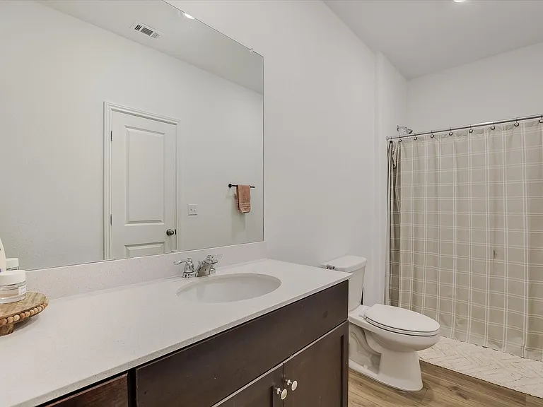 2712 Louris Ln — Photo 12