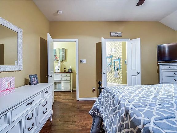 3rd image of 10432 Winding Passage Way