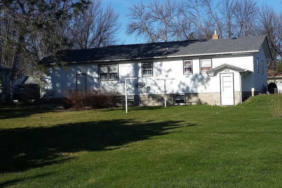 2nd image of 909 S Viola St