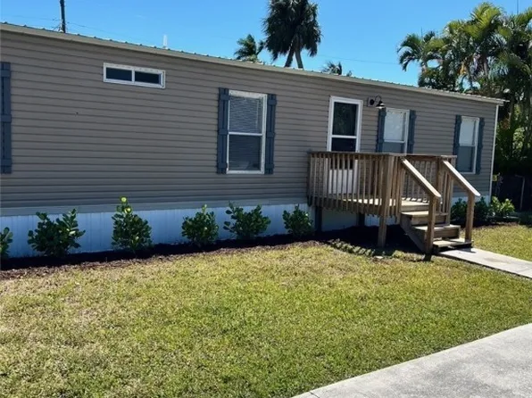 10651 Gladiolus Dr, Fort Myers, FL 33908