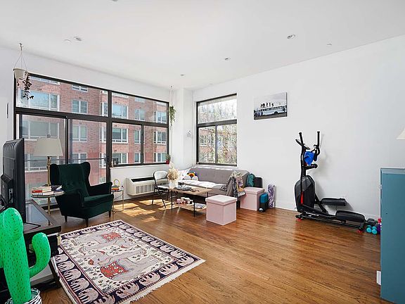 2nd image of 479 W 146th St #6