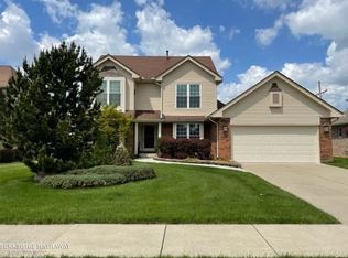 34481 Heartsworth Ln, Sterling Heights, MI 48312