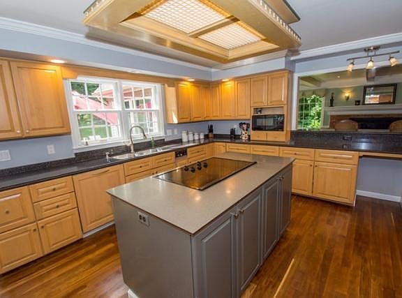 5th image of 1448 Garland Cir