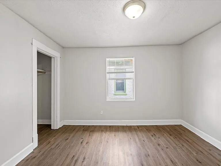 1119 N Dearborn St — Photo 10