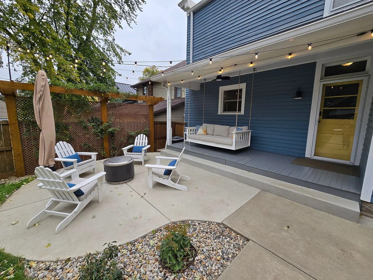 Updated Historical Downtown Home W/Fenced Yard — Photo 4