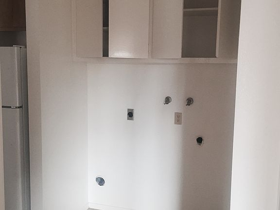 5th image of 166 Kingston Ave APT A