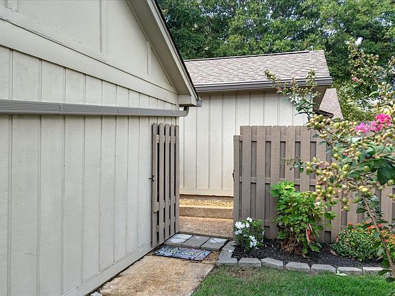 3rd image of 1739 Hobbits Glen Dr #12